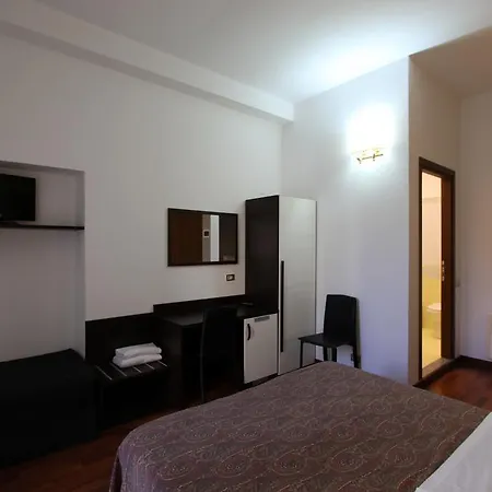 Lux Durante Otel Milano