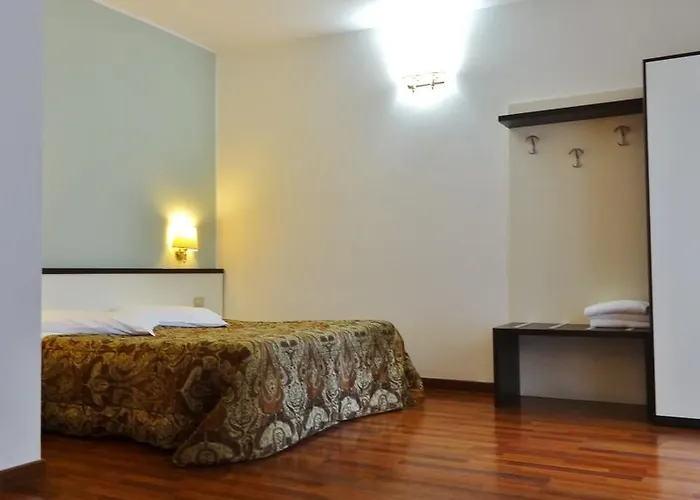 Szálloda Lux Durante Milánó